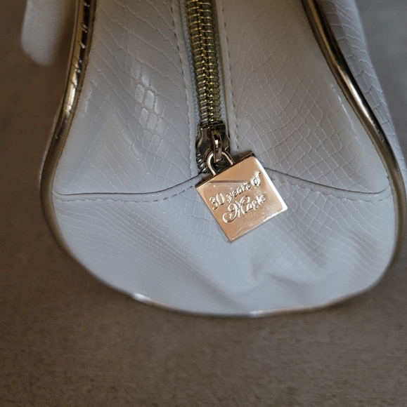 Valmont White & Gold Faux leather Handbag Lightweight - Picture 7 of 8